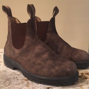 Rustic Brown Blundstone boots